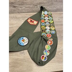 Vintage Boy Scouts Of America BSA Merit Badge Sash with 30 badges